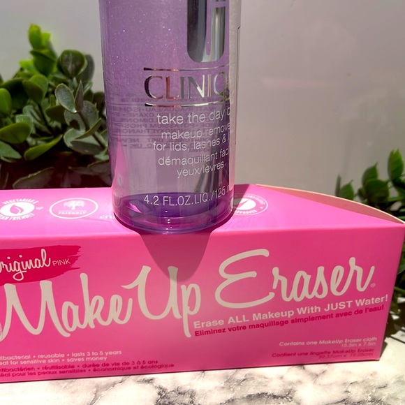 NWT/CLINIQUE Take the Day Off Makeup Remover for lids,lashes & lips w/bonus - Picture 2 of 8